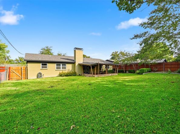 2105  Rockmoor Drive , Edgecliff Village Texas 76134