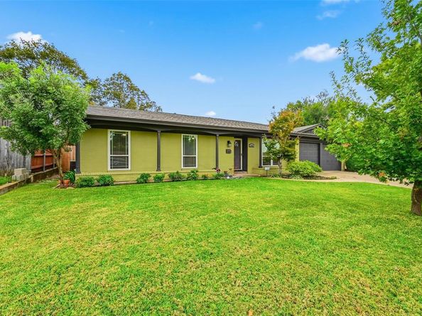 2105  Rockmoor Drive , Edgecliff Village Texas 76134