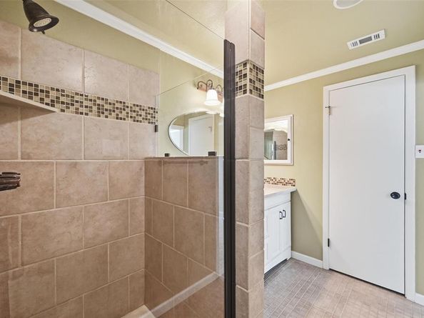 2105  Rockmoor Drive , Edgecliff Village Texas 76134