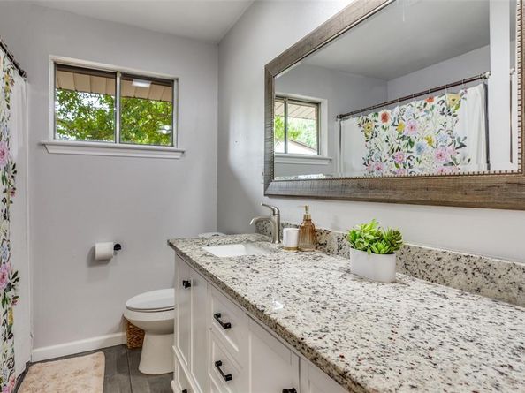 6921  Valhalla Road , Fort Worth Texas 76116