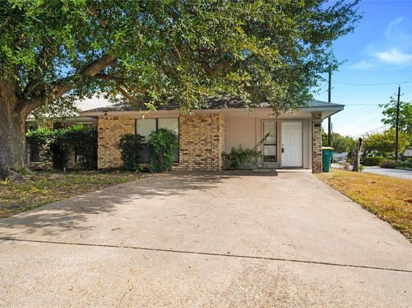 700  Long Court , Cedar Hill Texas 75104
