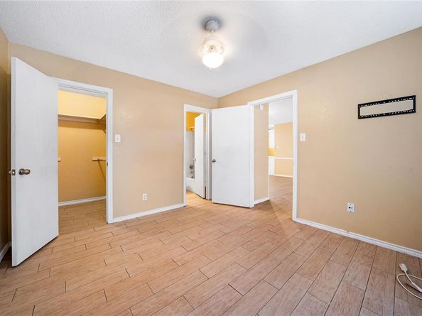 700  Long Court , Cedar Hill Texas 75104