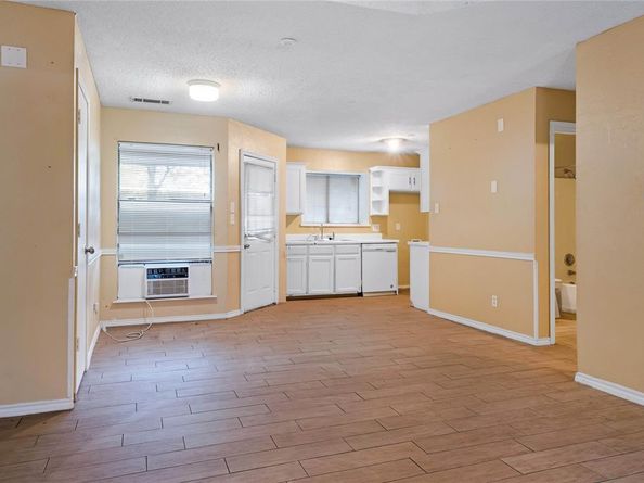 700  Long Court , Cedar Hill Texas 75104
