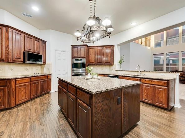 3027  Pamplona  , Grand Prairie Texas 75054