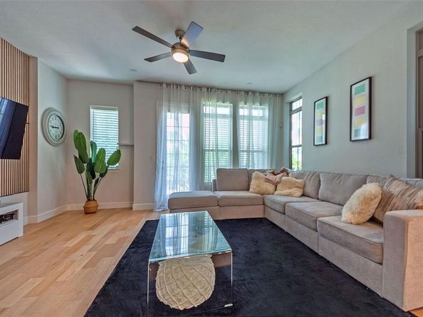 1141  Tea Olive Lane , Dallas Texas 75212