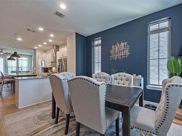 1141  Tea Olive Lane , Dallas Texas 75212