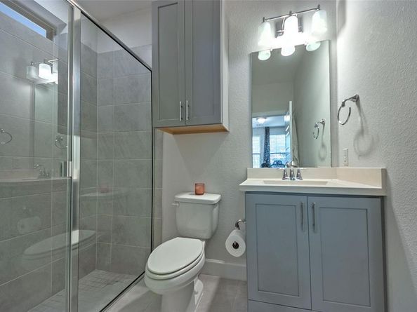 1141  Tea Olive Lane , Dallas Texas 75212