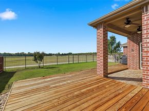 609  Meadowedge Lane , Denton Texas 76207