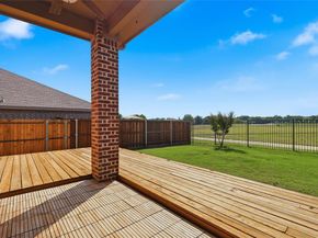 609  Meadowedge Lane , Denton Texas 76207
