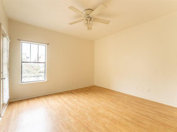 3105  san jacinto Street  210, Dallas Texas 75204