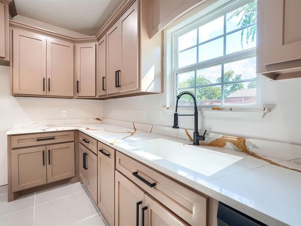 3322  Collins Boulevard , Garland Texas 75044