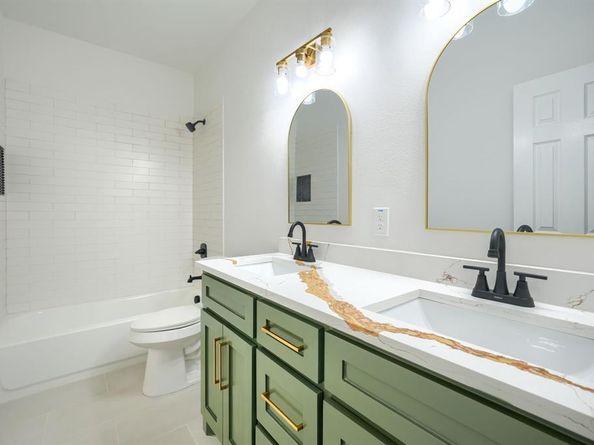 3322  Collins Boulevard , Garland Texas 75044