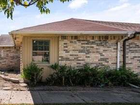 621  Stonehenge Drive , Grand Prairie Texas 75052