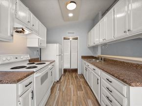 621  Stonehenge Drive , Grand Prairie Texas 75052