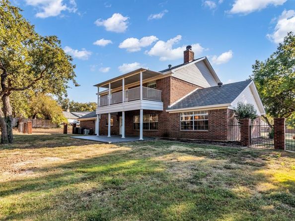 2620  Brookridge Drive , Hurst Texas 76054