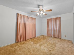 1715  Shady Glen Lane , Dallas Texas 75232