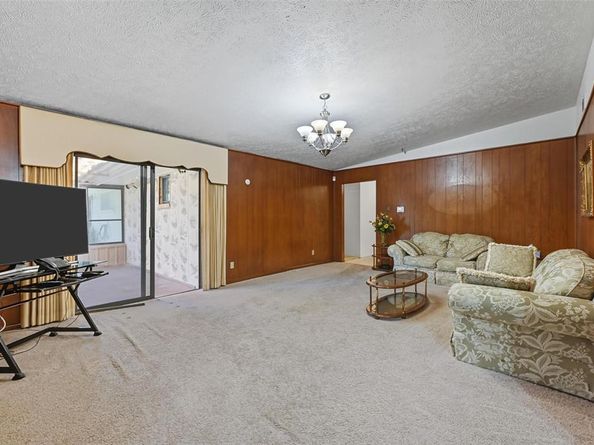 1715  Shady Glen Lane , Dallas Texas 75232