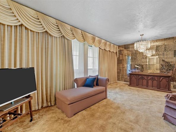 1715  Shady Glen Lane , Dallas Texas 75232