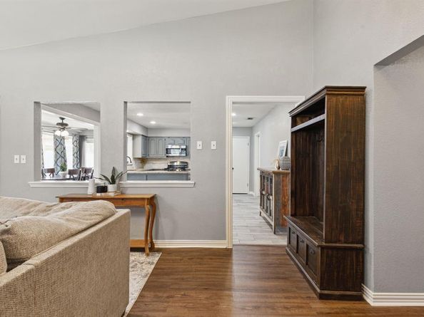506  Santa Cruz Drive , Garland Texas 75043