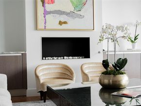 3130 N Harwood Street  2006, Dallas Texas 75201