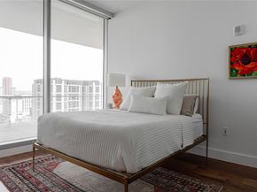 3130 N Harwood Street  2006, Dallas Texas 75201
