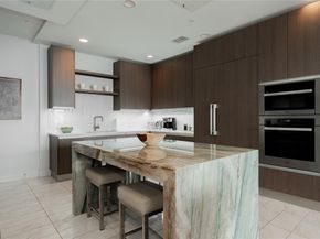 3130 N Harwood Street  2006, Dallas Texas 75201