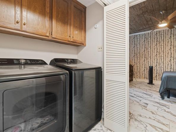 2100  Reflection Bay Drive , Arlington Texas 76013