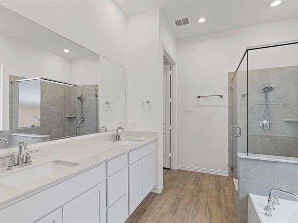 4747  Kings Garden Parkway , Arlington Texas 76005