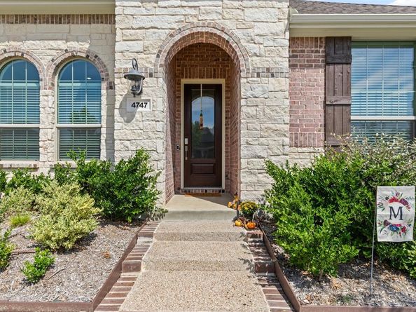 4747  Kings Garden Parkway , Arlington Texas 76005