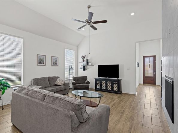 4747  Kings Garden Parkway , Arlington Texas 76005