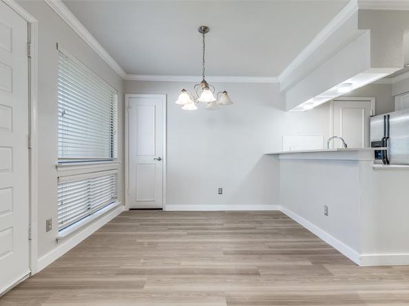 5616  Preston Oaks Road  306, Dallas Texas 75254