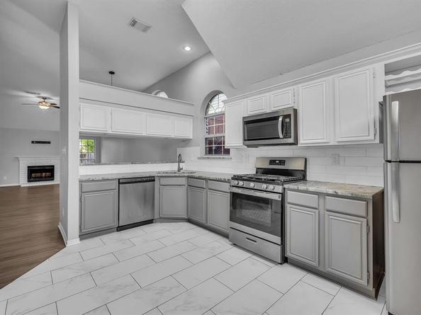 10101  Long Rifle Drive , Fort Worth Texas 76108