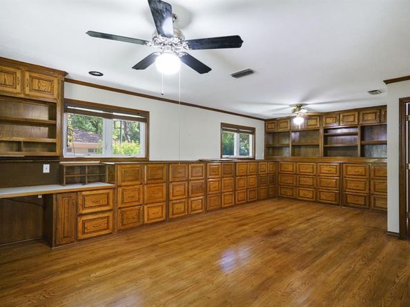 2901 N Sunbeck Circle , Farmers Branch Texas 75234