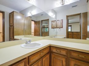 2901 N Sunbeck Circle , Farmers Branch Texas 75234