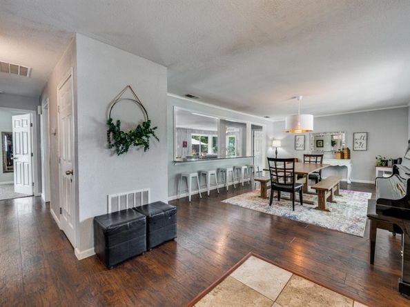 5824  Briarcliff Road , Haltom City Texas 76117