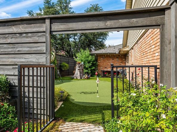 6135  Danbury Lane , Dallas Texas 75214