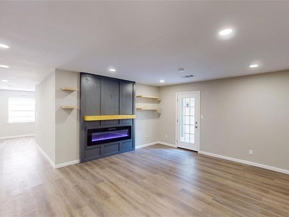 11011  Ferguson Road , Dallas Texas 75228
