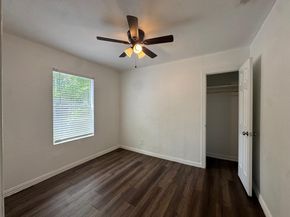 5633  Curzon Avenue , Fort Worth Texas 76107
