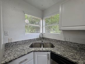 5633  Curzon Avenue , Fort Worth Texas 76107