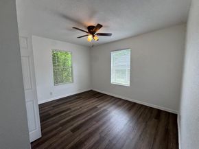 5633  Curzon Avenue , Fort Worth Texas 76107