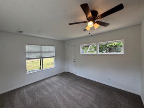 5633  Curzon Avenue , Fort Worth Texas 76107