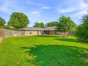4433  Quail Hollow Road , Fort Worth Texas 76133