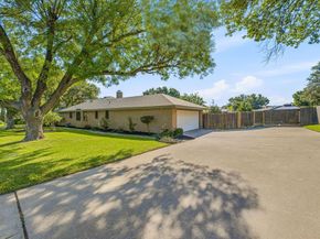 4433  Quail Hollow Road , Fort Worth Texas 76133