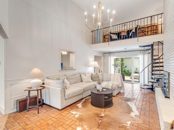 3778  Weeburn Drive , Dallas Texas 75229