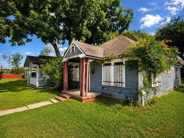 917 E Pulaski Street , Fort Worth Texas 76104