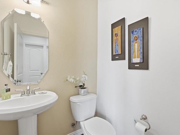 1404  Biltmore Lane , Irving Texas 75063