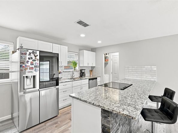 222  Rockaway Drive , Duncanville Texas 75116