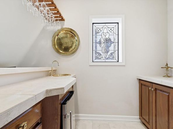 5909  Club Hill Place , Dallas Texas 75248