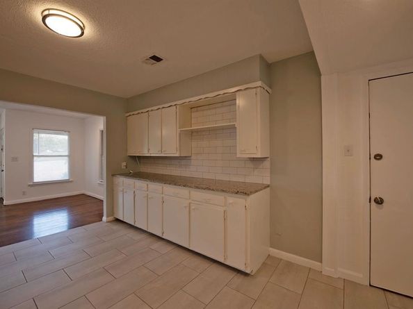 4201  Southwest Boulevard , Fort Worth Texas 76116
