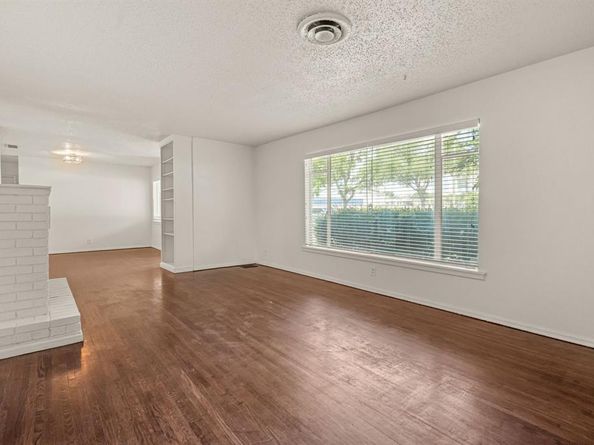 4509  Donnelly Avenue , Fort Worth Texas 76107